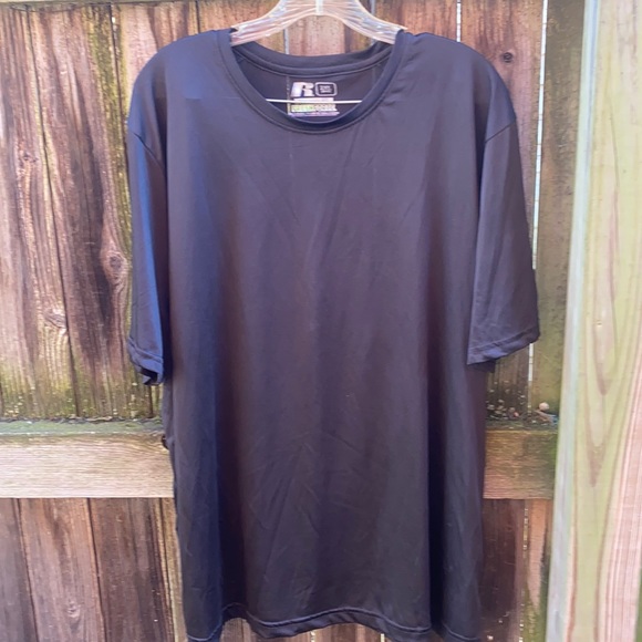 russell training fit sleeveless shirt